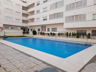 Pis a El Valle. Piso planta baja en zona ronda del valle. cuenta con recibidor,