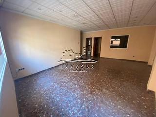 Office space in Centro. Oficina en zona párroco joaquín jiménez muriel. cuenta con una s