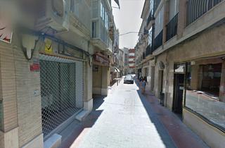 Parking coche en Las Tinajerías - Juderías. Parking en calle las tiendas. tiene capacidad para un coche medi