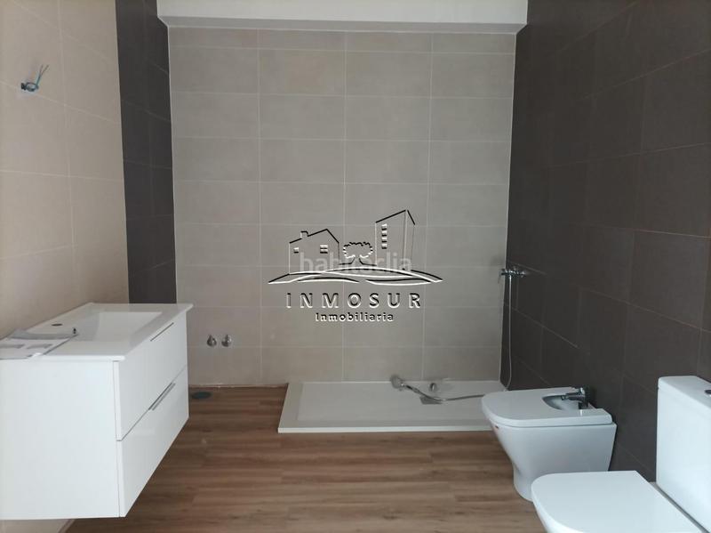 Foto 5aa6eba8-a7fe-496b-b4d6-225c6fe9b8a3. Casa adossada a El Carmen - La Barrera Lucena