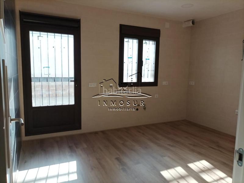 Foto fb28407f-b463-4382-a09b-6609e37bf59c. Casa adossada a El Carmen - La Barrera Lucena