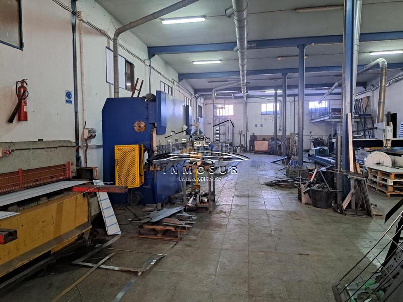 Foto 13af79ce-de04-4cae-aa35-a52f9da10066. Bâtiment à usage industriel dans Poleares Lucena