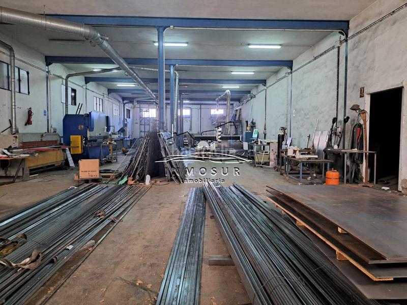 Foto 745c494b-ef0b-4974-babd-e31251d9d536. Bâtiment à usage industriel dans Poleares Lucena