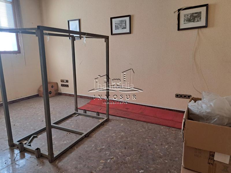 Foto f48a5c31-e166-4221-b691-f5813f54d334. Bâtiment à usage industriel dans Poleares Lucena