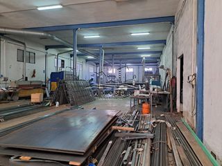 Industrial building in Poleares. Nave en zona la torca
