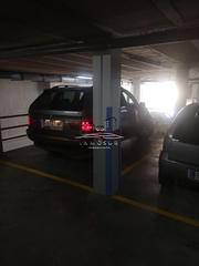 Parking coche en La Calzada. Cochera en zona calle mires. se encuentra en la planta baja. pla