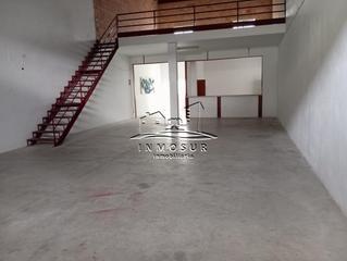 Nave industrial en San Francisco. Nave en polígono pilar de la dehesa. cuenta con una superficie d