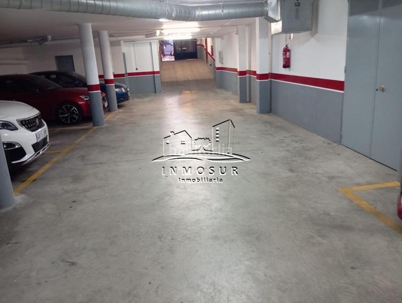 Foto 7f03a82d-c4c4-4b9a-a8d0-a0cd102aeb2c. Aparcament cotxe a San Francisco Lucena