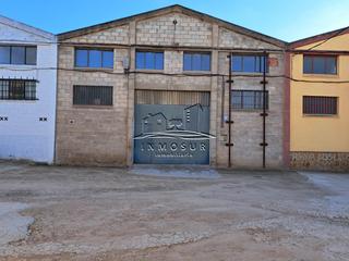 Nave industrial en Navas del Selpillar. Nave en polígono los santos. cuenta con una superficie de 300 m2