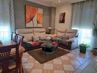 Appartement à San Francisco. Piso en zona calle cabrillana. cuenta con recibidor, salóncomedo