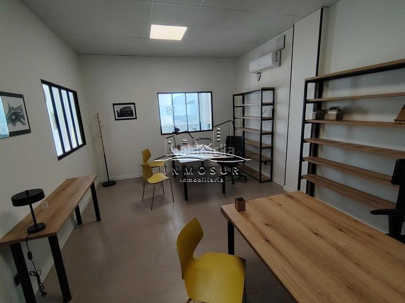 Foto 93604fdf-5321-4aa0-82a8-a2536eef080b. Location bureau dans San Francisco Lucena