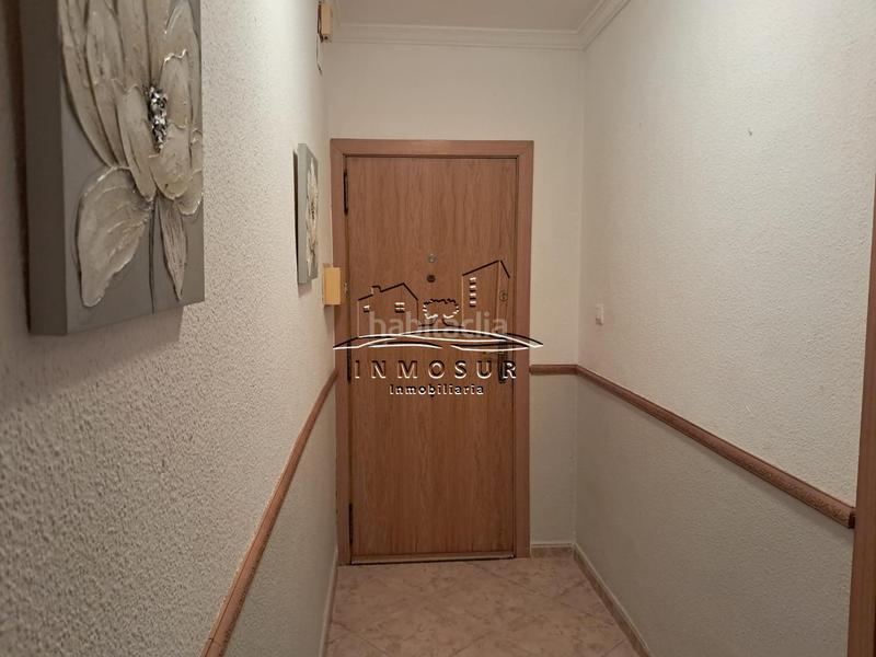 Foto 6a1d6499-badf-41e3-bcfb-28e150ca5834. Piso  en planta primera en zona calle san francisco. cuenta con recibidor, salóncomedor, cocina amueblada, aseo, cuarto de baño, tr en Lucena