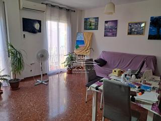 Appartement à San Francisco. Piso en planta primera en zona calle san francisco. cuenta con r