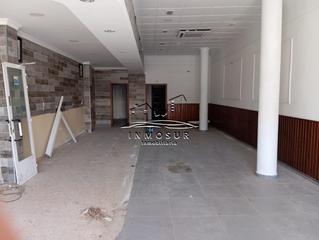 Miete Geschäftsraum in Las Vegas - Campoaras. Local comercial en bulevar los santos. cuenta con una superficie