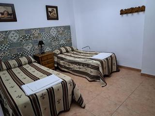 Casa a Centro. Casa rural en zona los piedros. la vivienda dispone de salóncome