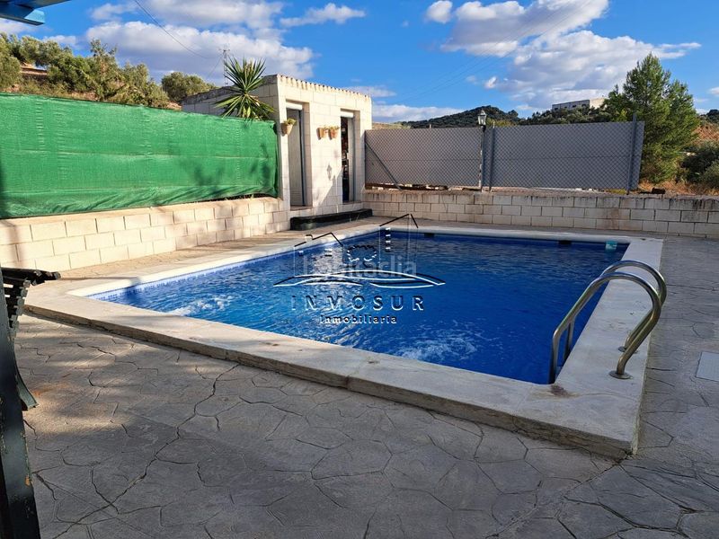 Foto 68acaab7-8fd1-4719-9046-39daced14dc0. Casa amb piscina a Centro Lucena