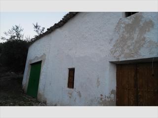Casa a Iznájar. Cortijo en la aldea de cierzos y cabreras de iznájar para reform