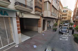 Pis a San Francisco. Piso en planta baja en zona calle el agua. cuenta con una superf