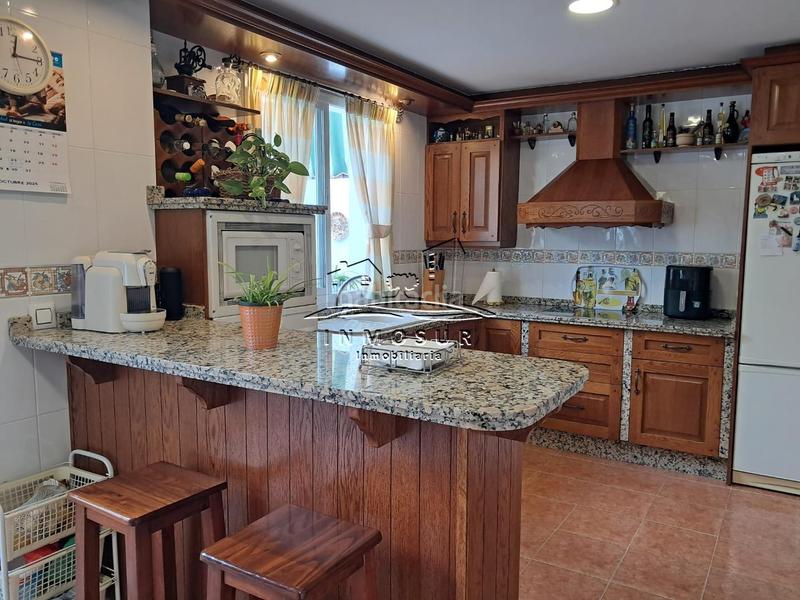 Foto 3f588371-3ac2-4ee3-b680-46503fd47b2b. Casa adossada a El Valle Lucena