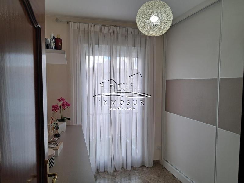 Foto c40e82db-adf6-42d0-94aa-625bc1b6a4a9. Casa adossada a El Valle Lucena