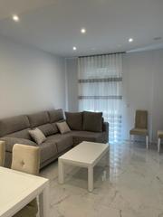 Miete Etagenwohnung in Centro. Piso muy céntrico con terminaciones de lujo. dispone de recibido