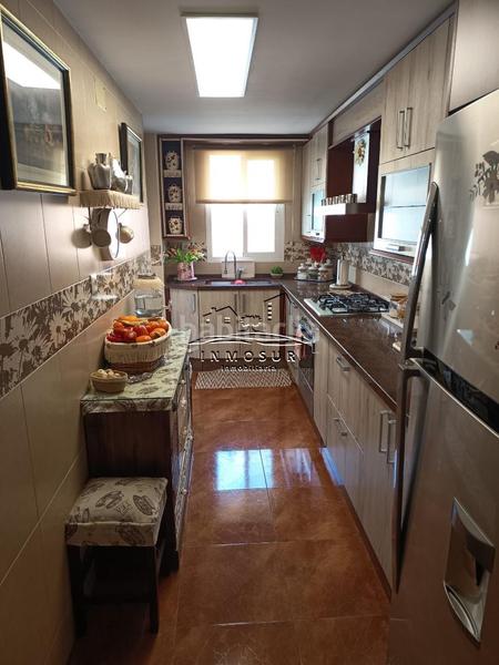 Foto 59643548-e8ea-4a3c-b924-dedd7c77fbee. Flat in Centro Lucena