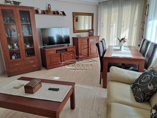 Piso en Centro. Piso en zona plaza nueva. cuenta con un amplio recibidor, un lum