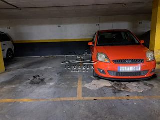 Autoparkplatz in San Francisco. Dos parking en zona avenida del parque
