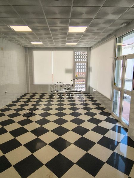 Foto 6ddf3229-2e5c-44e1-b9be-21870ff13ef9. Local comercial a Centro Lucena