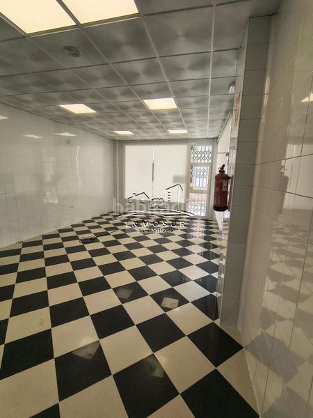 Foto e0f6df70-b7dc-405b-b858-1d3464423858. Local comercial a Centro Lucena