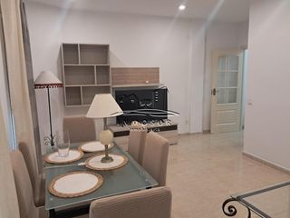 Flat in San Francisco. Piso en zona calle mesón