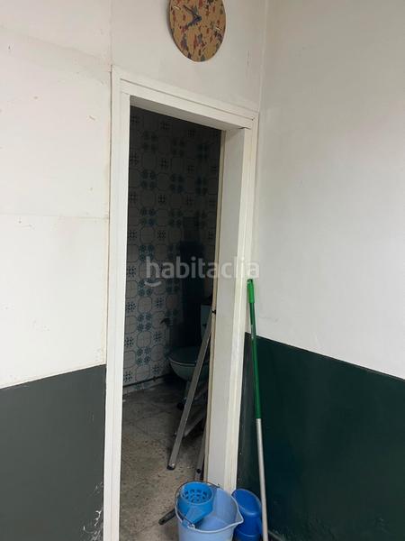 Foto afd40e37-93b4-42fb-9258-13be1fb3e950. Local comercial a Centre Sant Boi de Llobregat