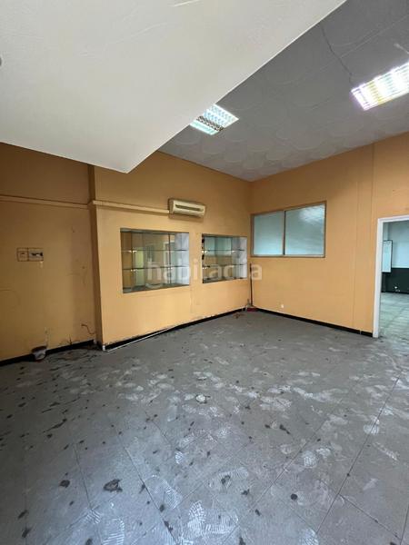 Foto ce2915ab-c857-46ed-8c4d-4003a124b025. Local comercial a Centre Sant Boi de Llobregat