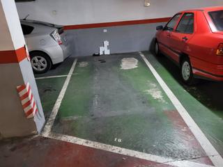 Parking voiture à Carrer lluís pascual roca 49. Plaza de paking en venta