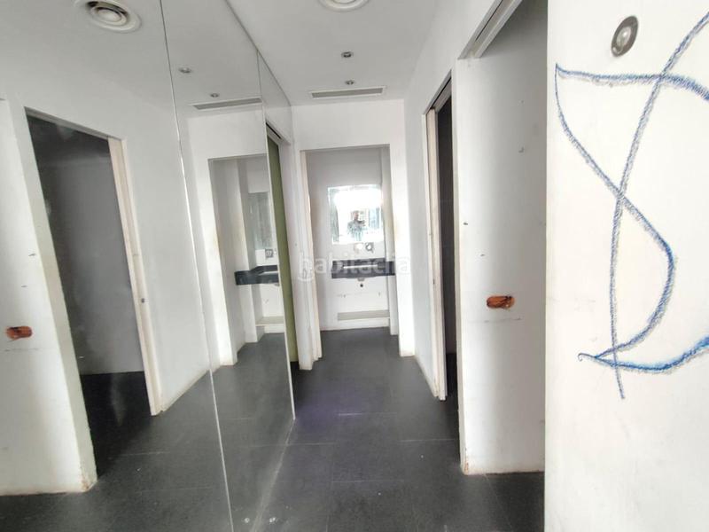 Foto 9edbacc3-8b4f-45e4-8c12-3b8985f27eb2. Rent business premise in El Pedró Cornellà de Llobregat