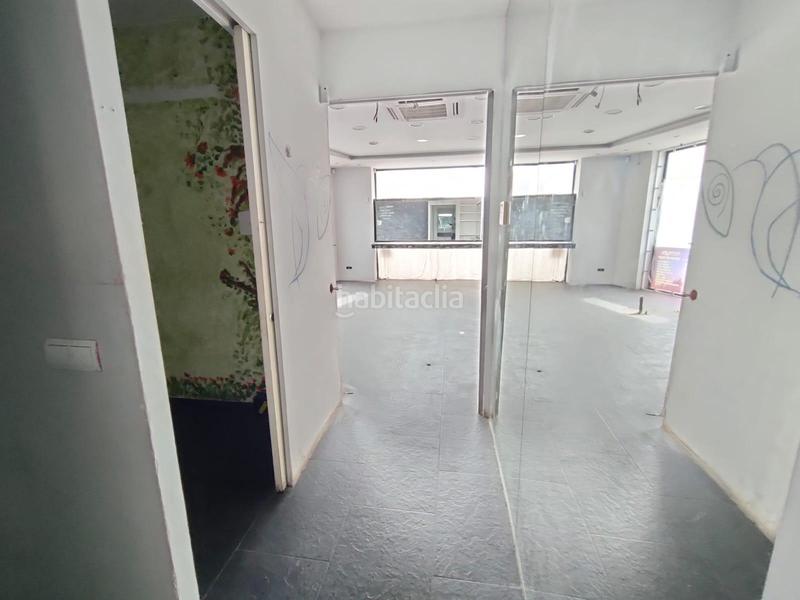 Foto a03479bf-23b0-4c5d-893f-abd8125a4481. Rent business premise in El Pedró Cornellà de Llobregat