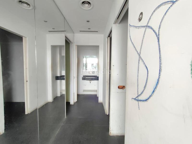 Foto f9b84332-8944-4b4e-9ce3-2ac6e83616e6. Rent business premise in El Pedró Cornellà de Llobregat