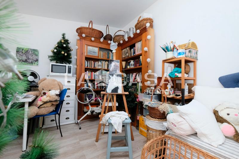 Foto 7f39ab5d-2dff-4c21-96e4-ae4fb1154c89. Ground floor with heating in Sant Andreu de Palomar Barcelona