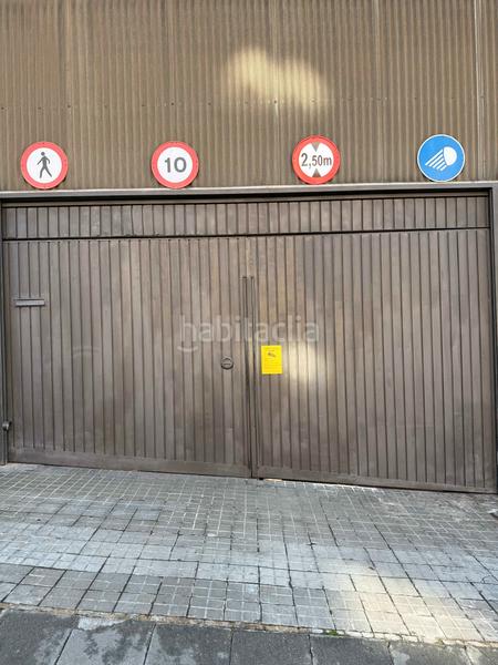 Foto 63738c74-8f8f-4749-88a2-5add5e9b66c4. Parking voiture dans Llefià Badalona