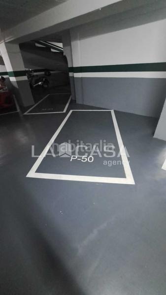 Foto be7f27c7-a934-4bb9-87cf-ca22a4383f0f. Aparcament cotxe a El Camp d´en Grassot i Gràcia Nova Barcelona