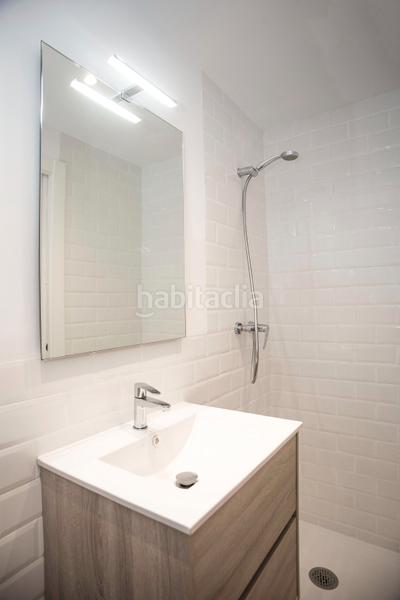 Foto 0004b153-d9bf-4ff0-a33b-083286d475e2. Etagenwohnung in Sants Barcelona