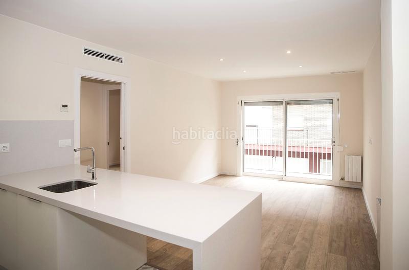 Foto 04cb3fab-52a5-4065-8c42-0a63b0809969. Pis a Sants Barcelona