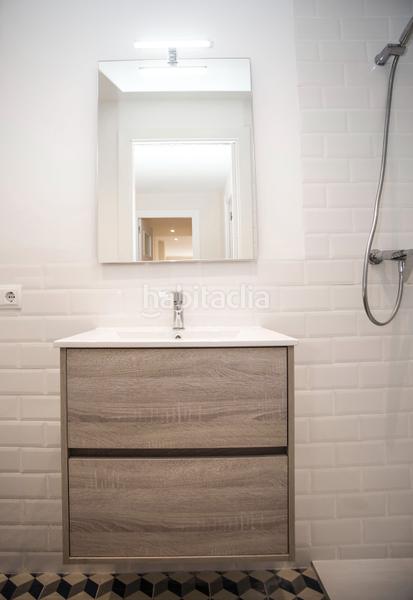 Foto b3022000-ec33-4047-a15a-92f8c2018065. Piso en Sants Barcelona