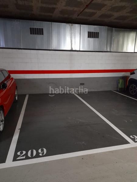 Foto 04f2dcf9-ec63-4cd1-be56-da9ef7e7cc7e. Parking coche en Llefià Badalona