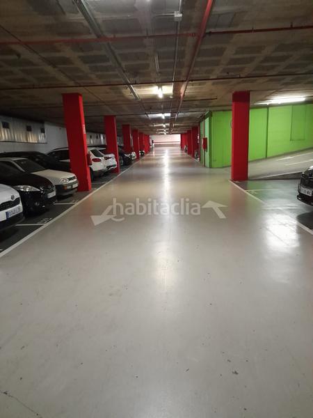 Foto f6c4cb26-5cac-45d8-8b89-d28a3bcfbe39. Parking coche en Llefià Badalona