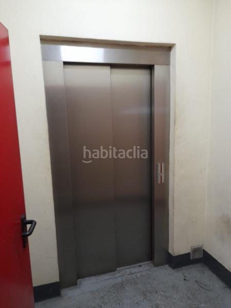 Foto 9e684895-b9a3-415b-bb06-42979c8c8f01. Posto auto in Llefià Badalona