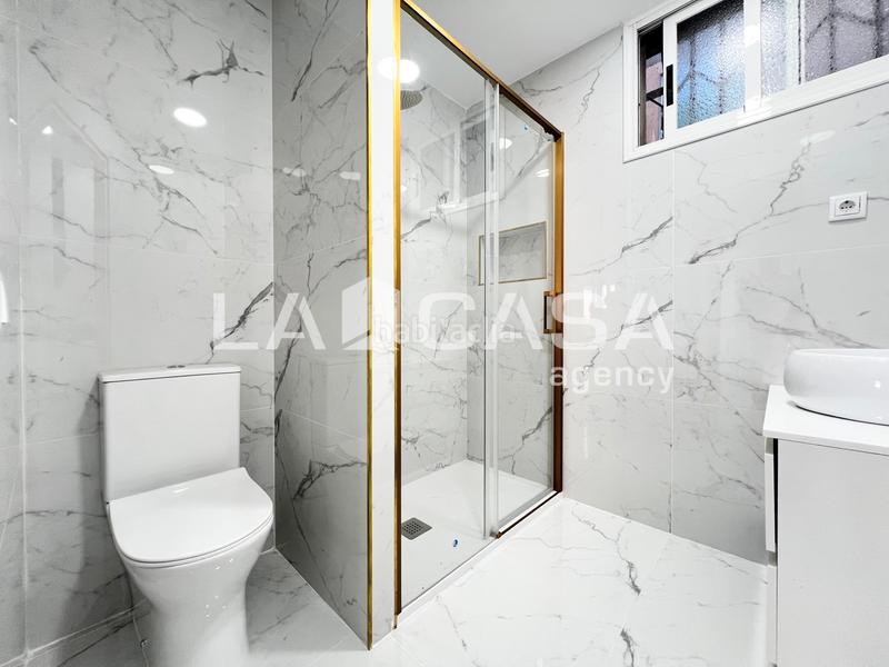 Foto da54f1e5-eb72-4a34-9db9-bd872ba38dea. Casa adosada en Llefià Badalona