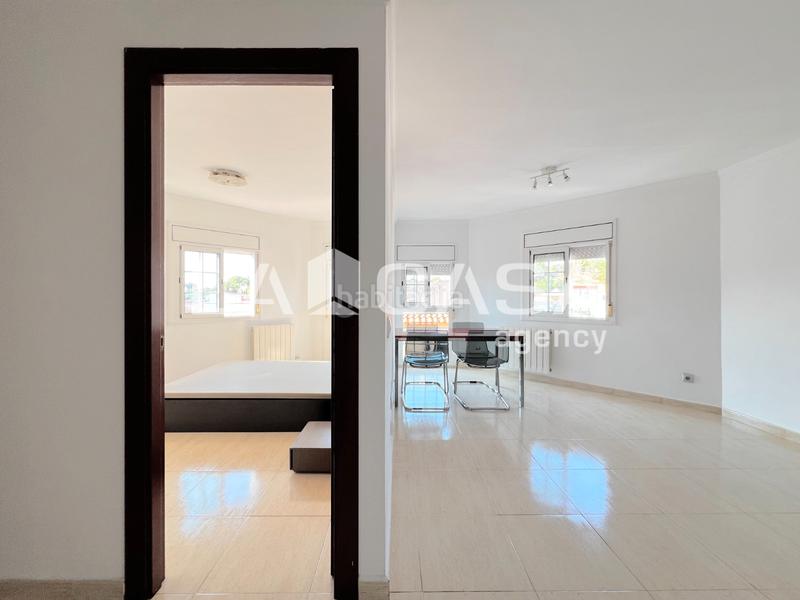 Foto efebf711-cead-49ff-8236-3f4b8c2f64a0. Piso en Sistrells Badalona