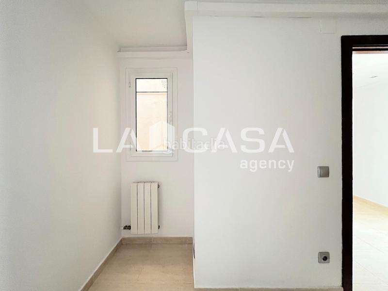 Foto fc3211f8-22d7-41b9-97f0-2e7323bcf153. Piso en Sistrells Badalona
