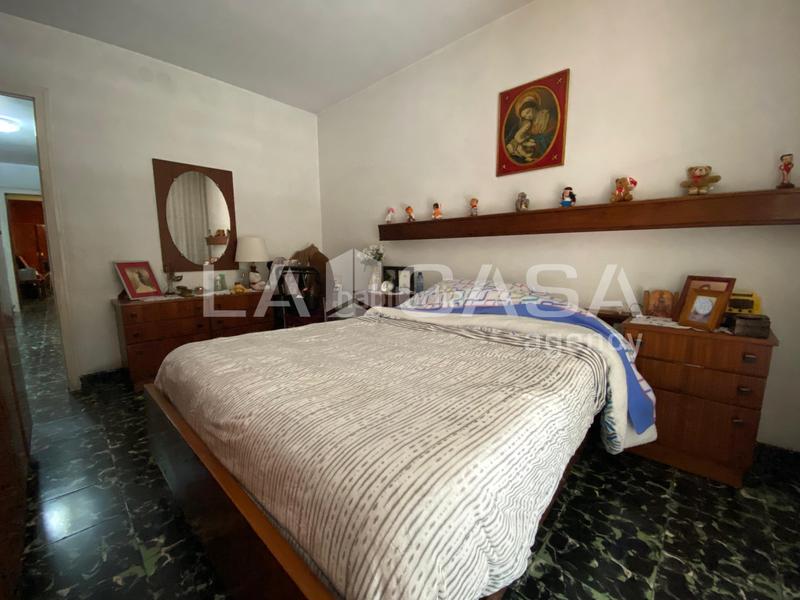 Foto 15cd2fcc-b87f-42df-9775-309c250e1df5. Piso en Centre Santa Coloma de Gramenet